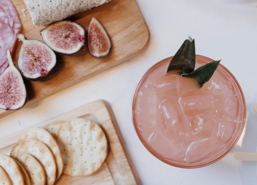 Onze selectie staat (uiteraard) weer vol met cocktails, borrels, bubbels en brunches. Tips zoals wij ze het liefst zien. Dit zijn de Weekend Tips Amsterdam van 25, 26 en 27 januari! Weekend Guide Amsterdam // Dingen om te doen in Amsterdam // Weekend Guide Januari