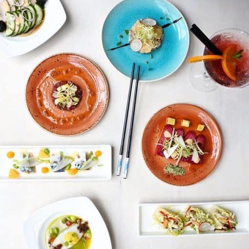 Asian foodlovers opgelet. Het is tijd voor een niet zomaar culinair hoogstandje op de Girls Who Eat bucketlist. Bekend van sterrenrestaurant HanTing in Den Haag en culinair shared dining concept heeft UMAMI by Han haar plekje veroverd op de Amsterdamse Overtoom. Girls Who Magazine is groot fan. Lees hier waarom!. Fine dining Amsterdam. Asian fusion. Shared Dining. Chinese food. colourful food. Dining Amsterdam. Asian Fine & Social Dining: UMAMI by Han
