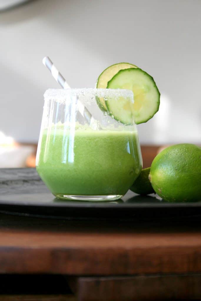 super healthy green drink. Recept groen sapje. Healthy juice. Healthy drink. Gezond ontbijt. Recept.