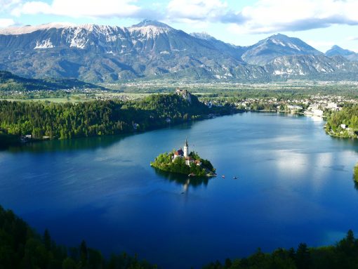 Onbekende steden Europa. Verborgen Parels Europa. Intrigerende bestemmingen Europa. Citytrip Europa. Aaurhaus. Skopje. Porto. Citytrip tips. Reykjavik, IJsland. Mmdina, Malta