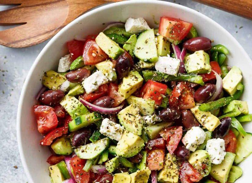 griekse salade recept - salade recepten - salade gerechten - maaltijdsalade - maaltijdsalades - grieks - makkelijke recepten - gezonde gerechten