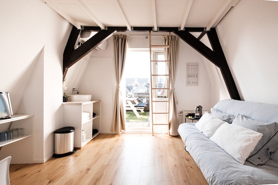 airbnb unieke verblijven - airbnb amsterdam woonboot - tofste airbnbs in amsterdam