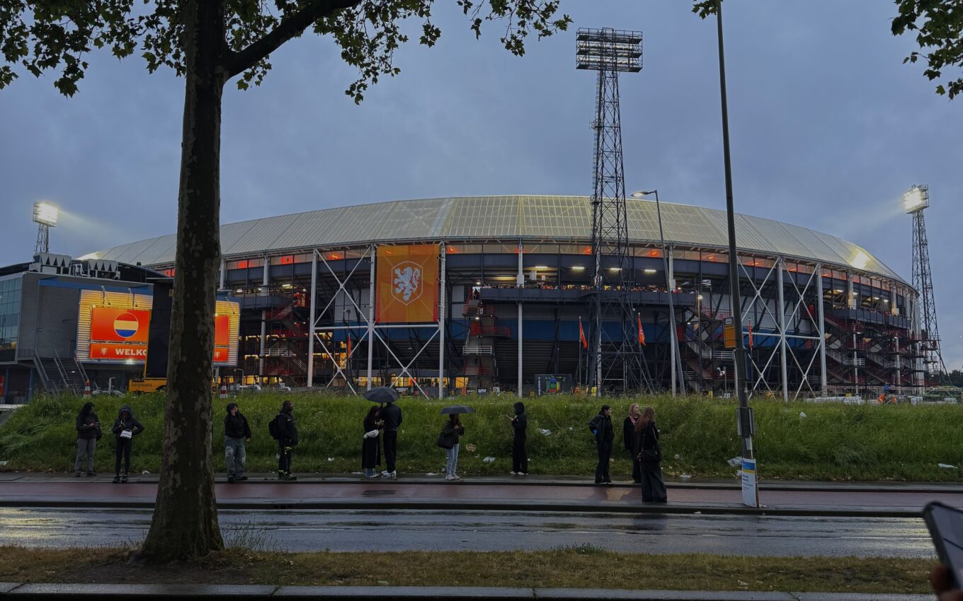 Oranje voetbal accessoires 2026 - pilsjama - juichjack - voorspelshirt