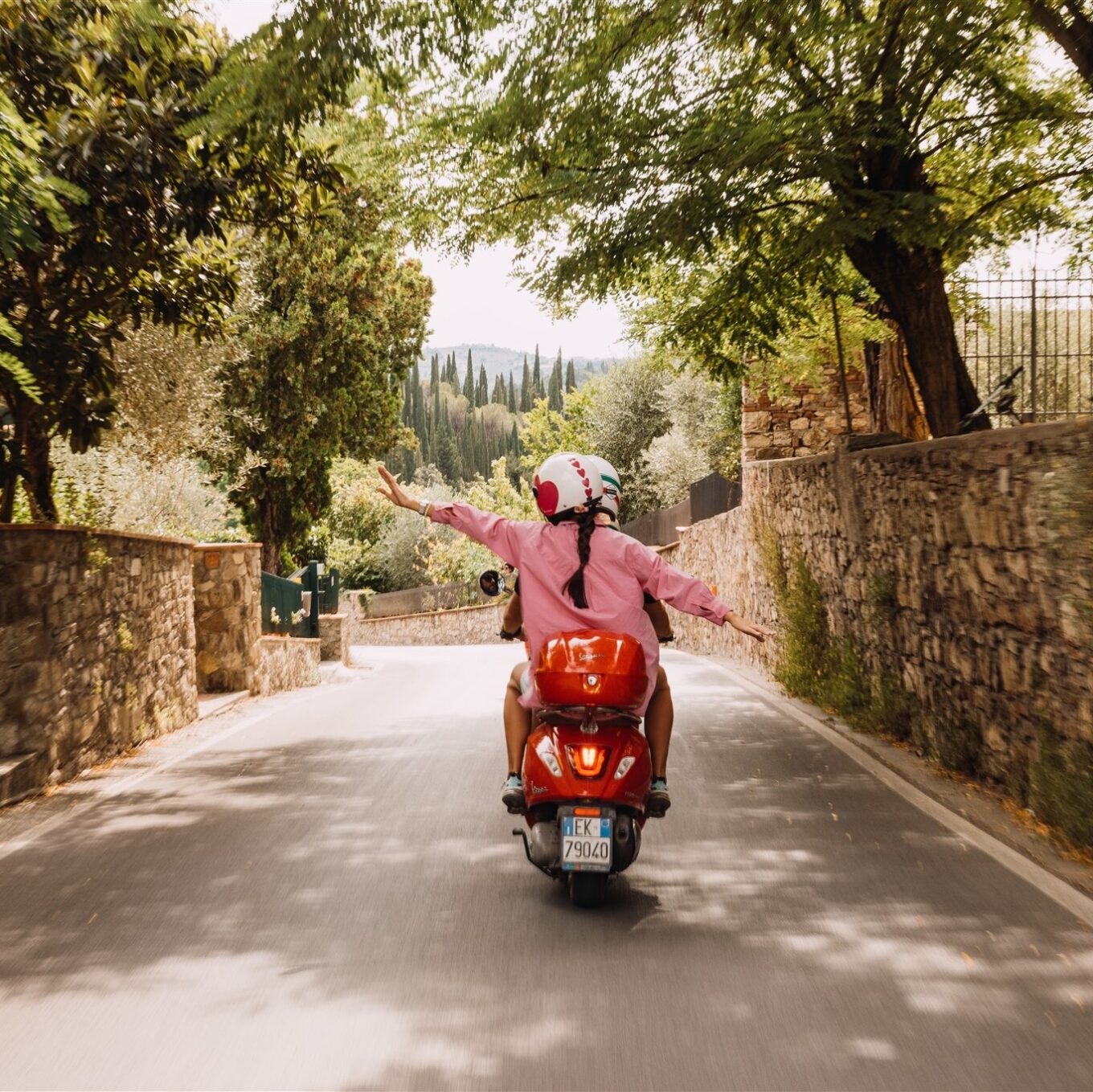 Vespa tour Italië - Vespa trip - Vespa huren Italië - scooter vakantie italië -Vespa tour Amalfikust - reis door Italië - Vespa Tour Toscane - Roadtrip Italië -