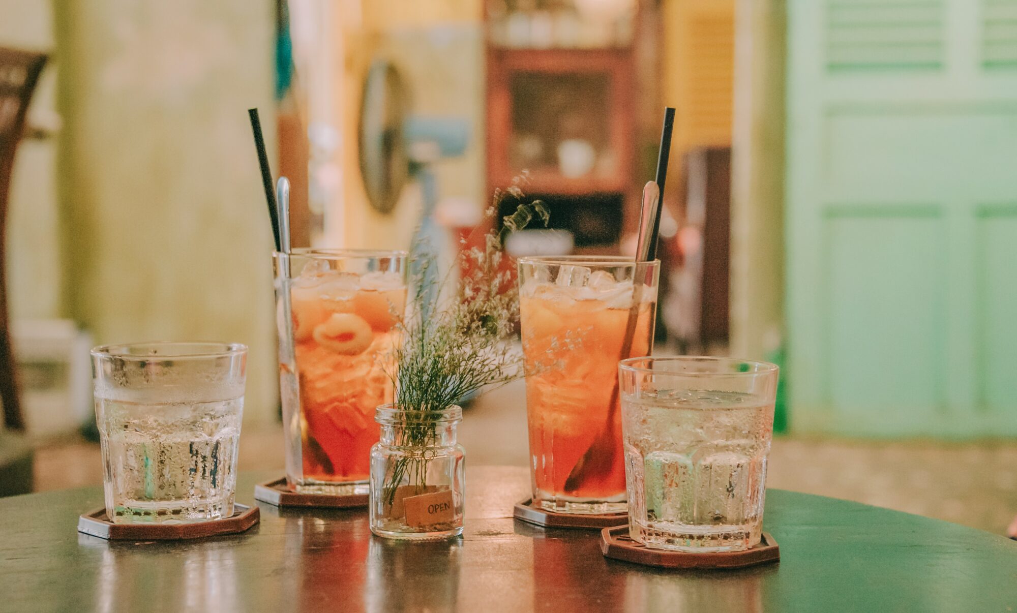 Tiki-cocktailrecepten - Cocktails thuis maken - Cocktailavond organiseren