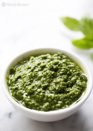 dips - snacks - borrelhapjes - dip recepten, zelf hummus maken - zelf salasa maken - gezonde borrelhapjes -dipsausjes voor toastjes - pittige dipsaus maken - gezonde dipsaus maken - zelf pesto maken