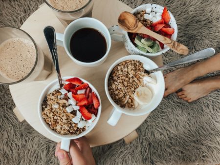 gezonde ontbijt recepten - smoothie bowl - yoghurt bowl
