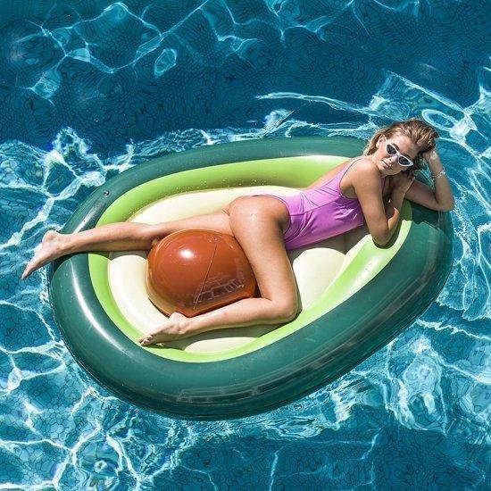 opblaasbare koelbox - opblaasbaar - opblaasbare figuren - zomer producten - zwembad accessoires - zomer tips - luchtbedden zwembad - opblaasbare accessoires 