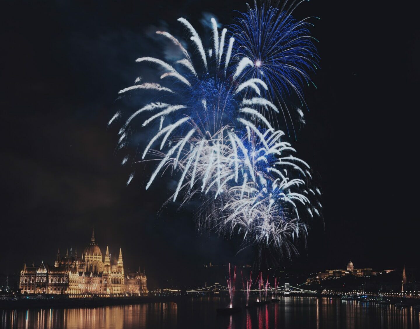 Leuke steden om oud & nieuw in het buitenland te vieren GIRLS WHO