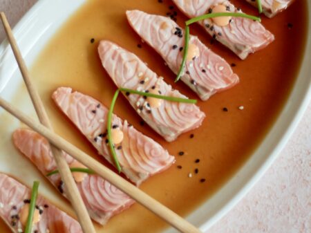 recept geflambeerde zalm - recept zalm sashimi - zalm sashimi - zalm flamberen - geflambeerde zalm sashimi - sashimi maken - sashimi met zalm