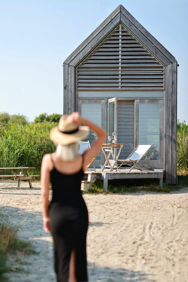 4 X Toffe Tiny Houses Aan Zee | GIRLS WHO MAGAZINE