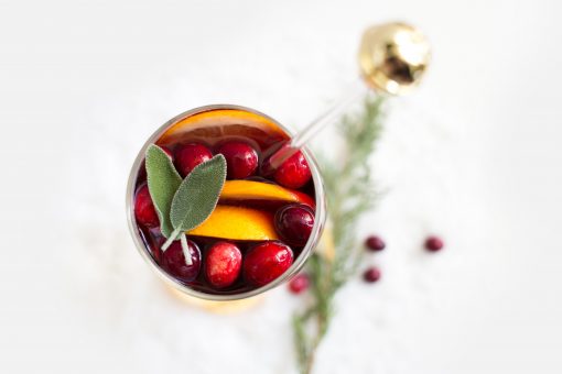 sangria - wintersangria - winter - cocktail - november - december - sangria recept - feestelijke cocktail - sangria fruit - sangria wijn - snelle sangria - winterse punch